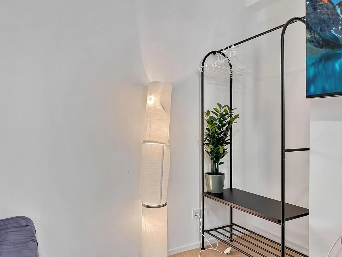 Stuttgart Flat W Patio 4 Ppl Διαμέρισμα 0*,  Γερμανία