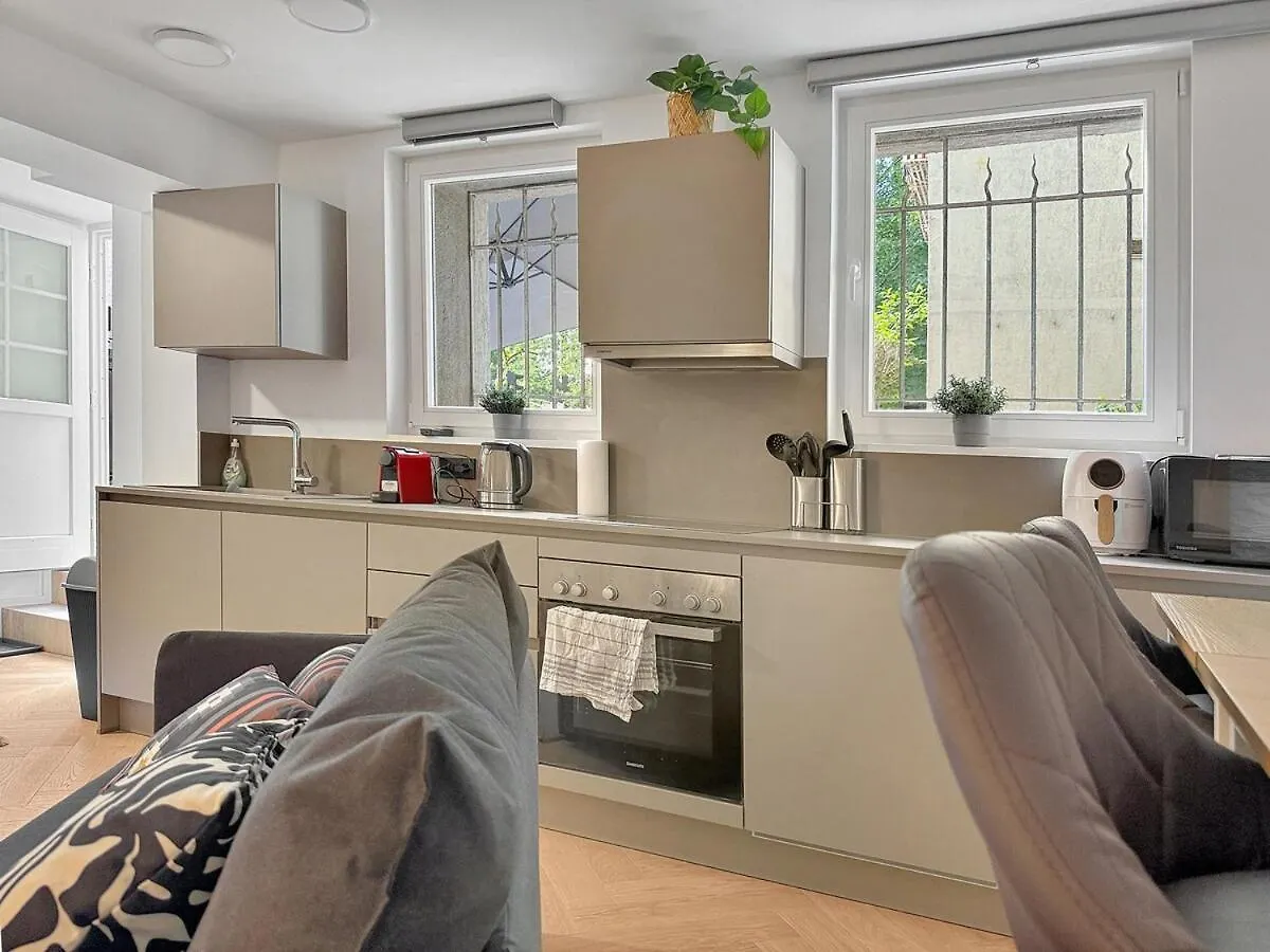 Stuttgart Flat W Patio 4 Ppl Διαμέρισμα